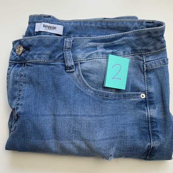 Kenzie Jeans Distressed cropped pants - Picture 8 of 8